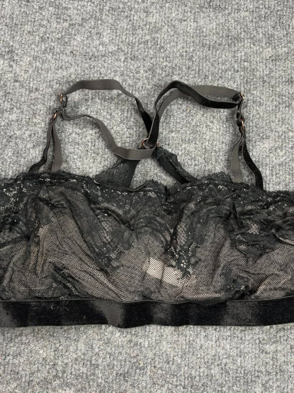 Gilligan & O'Malley Black Lace Bralette Size S Unlined Racerback Hook Eye